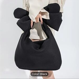 Oversized bow bag